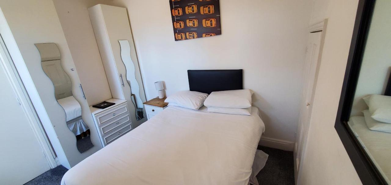Diamonds Guest House York Buitenkant foto