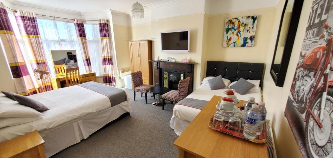 Diamonds Guest House York Buitenkant foto
