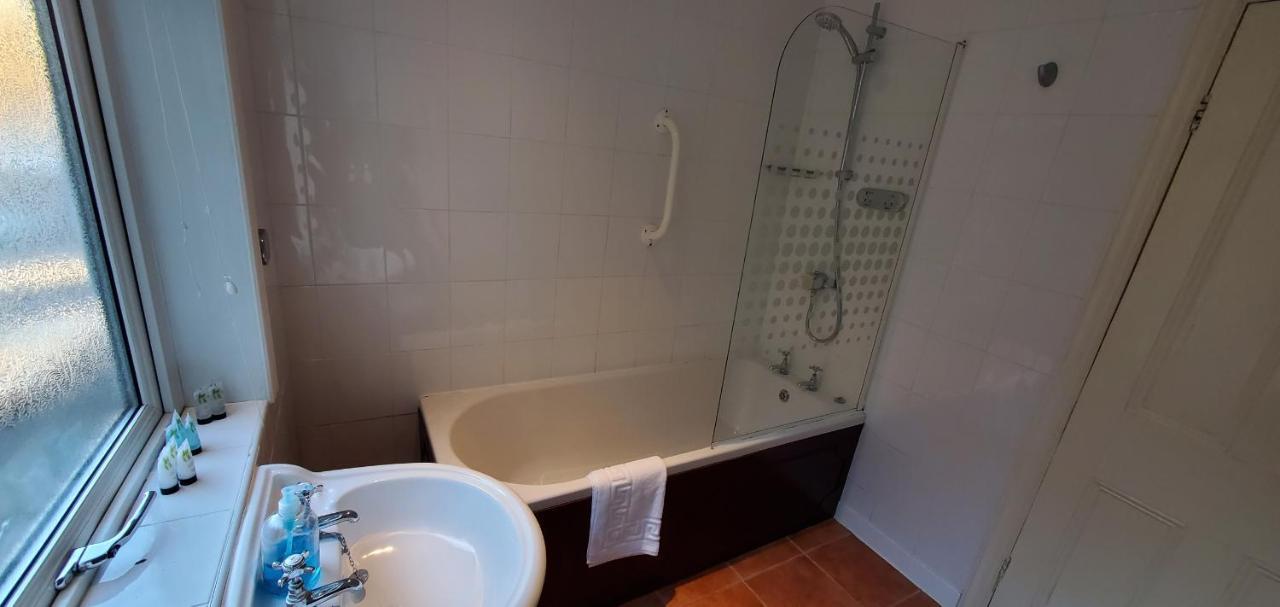 Diamonds Guest House York Buitenkant foto