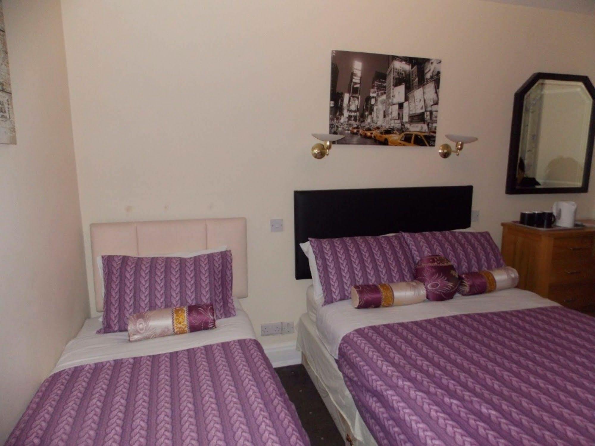 Diamonds Guest House York Buitenkant foto